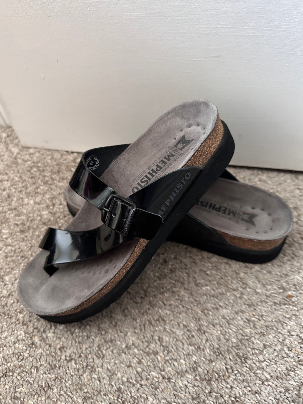 Mephisto Helen Black Patent Strappy Sandal Women’s Size 6 (EU 36) Summer Comfort